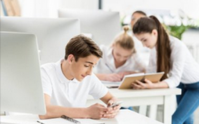 El debate sobre las pantallas en el aula: mitos y realidades