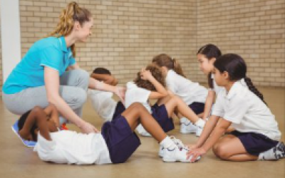 Connecter les leçons d’éducation physique et sportive aux Intérêts individuels des élèves : la personnalisation du contexte. Une piste pour engager les eleves dans les apprentissages