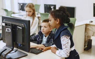 L’educació en entorns competencials afavoreix el desenvolupament de les competències d’aquells a qui eduquem